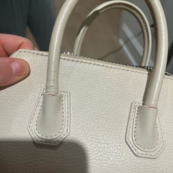 Givenchy Mini Antigona - Picture 16 of 16